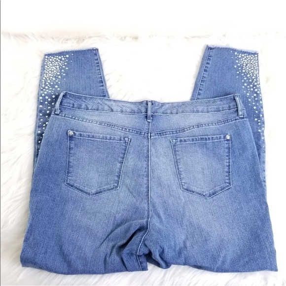 Gloria Vanderbilt Alexandra Light Wash Ankle Jeans - Picture 3 of 5